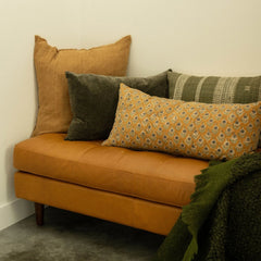 Coussin en velours et rembourrure en plumes Vera