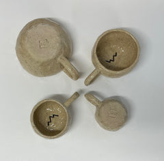 Tasses artisanales faites à la main