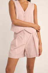 lola check short