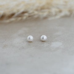 Glee pearl studs