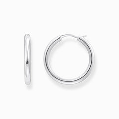 Boucles d'oreilles avec un design épais
