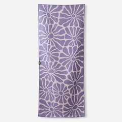 Lazy daisy towel