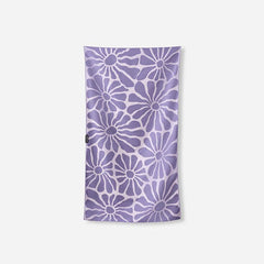 Ultralight Towel: Lazy Daisy Dusk