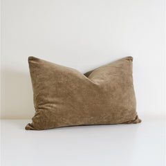 Coussin en velours et rembourrure en plumes Vera