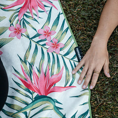 Palms Pink towel